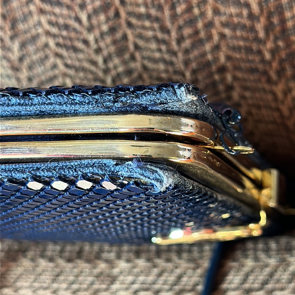 Blue chain mail clutch with optional chain strap in great shape - Picture 10 of 12